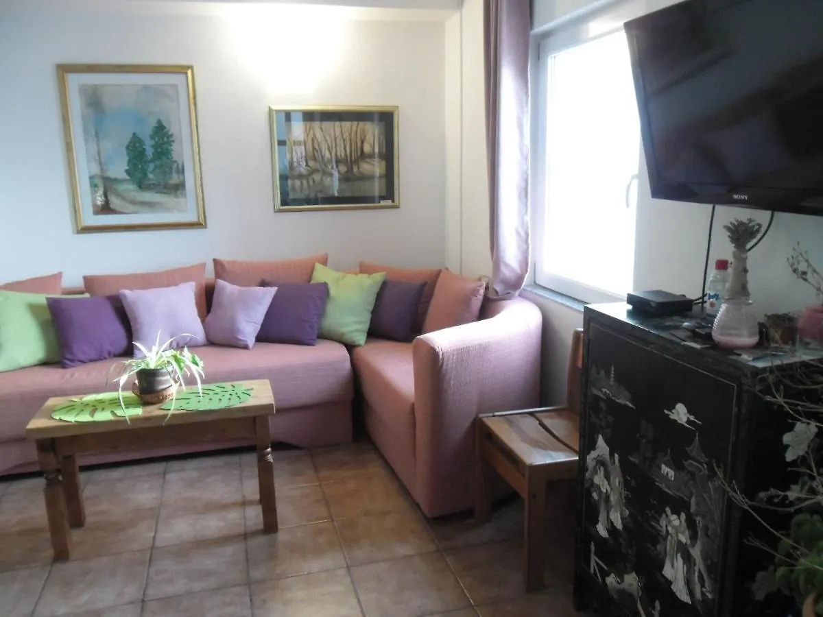 Mirta Apartment Stara Baska 0*,