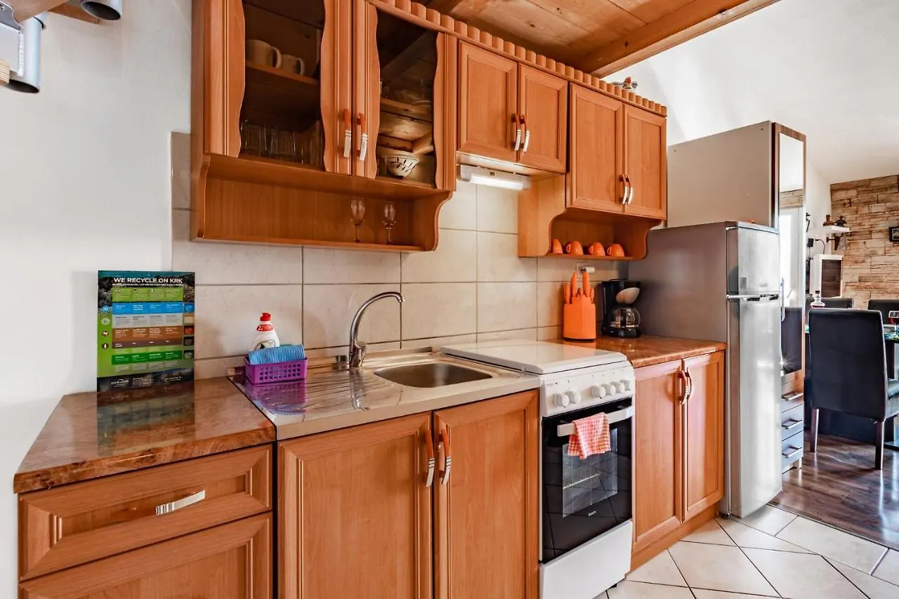 Mirta Apartment Stara Baska Croatia
